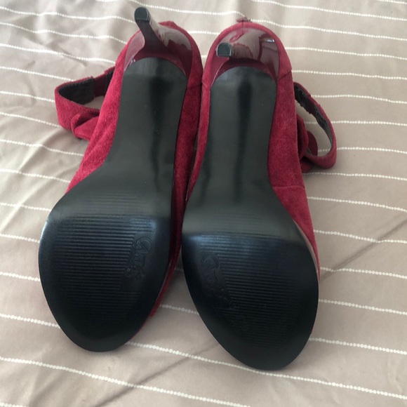 Carlos Santana Libation suede heels. - Picture 3 of 8